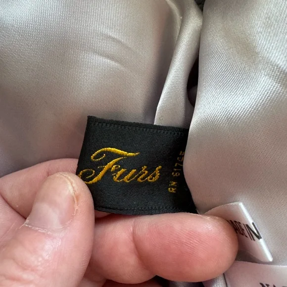 Vintage Saga Fox Fur Jacket | Silver Fox Leather Bomber Luxury Statement Coat - Picture 7 of 7